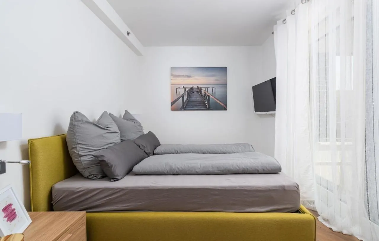 Apartment Barbara, 300M From The Sea Poreč